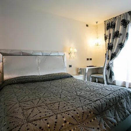 Hotell Design Oberosler 4*